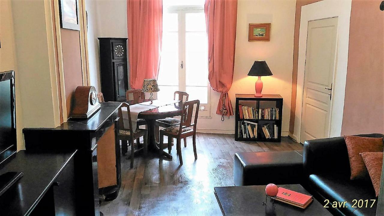 Au Quatre, 2Em Etage Centre Historique Villa Pézenas Exterior foto
